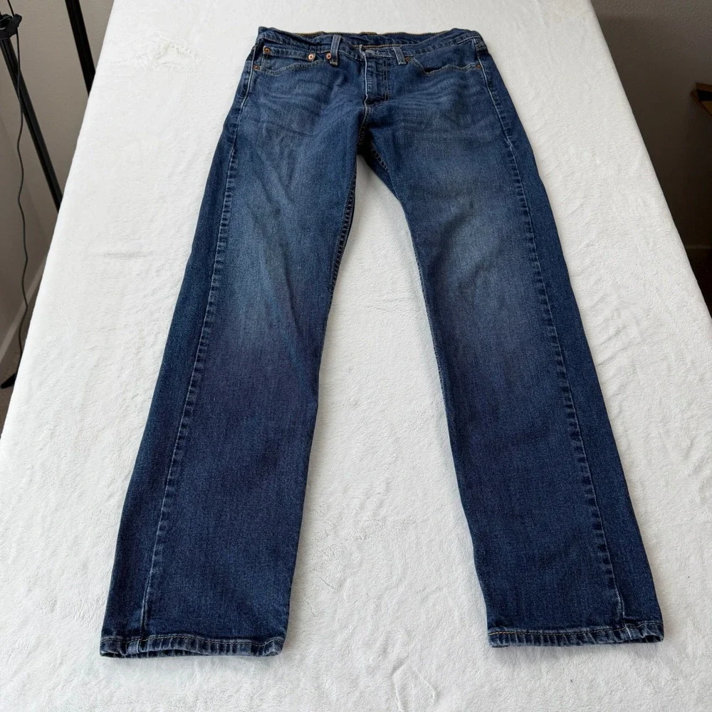 Levi's 505 Regular Fit Jeans Mens 32x32 Blue Good Medium Wash Straight Leg